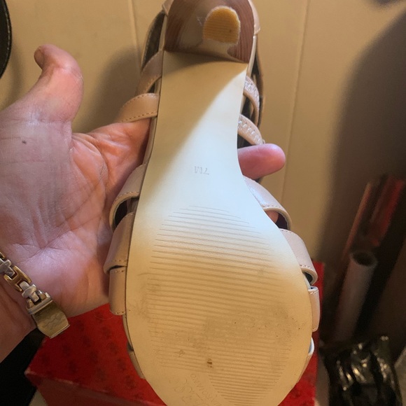 GUESS HEELS - Picture 6 of 6